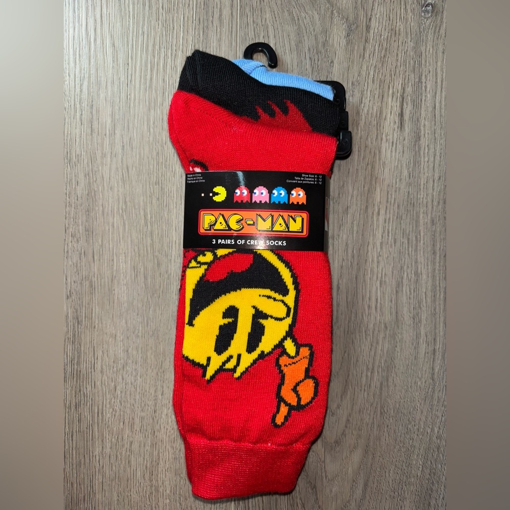 PAC-MAN NOVELTY CREW SOCKS NWT MEN’S SHOE SIZE 6-12